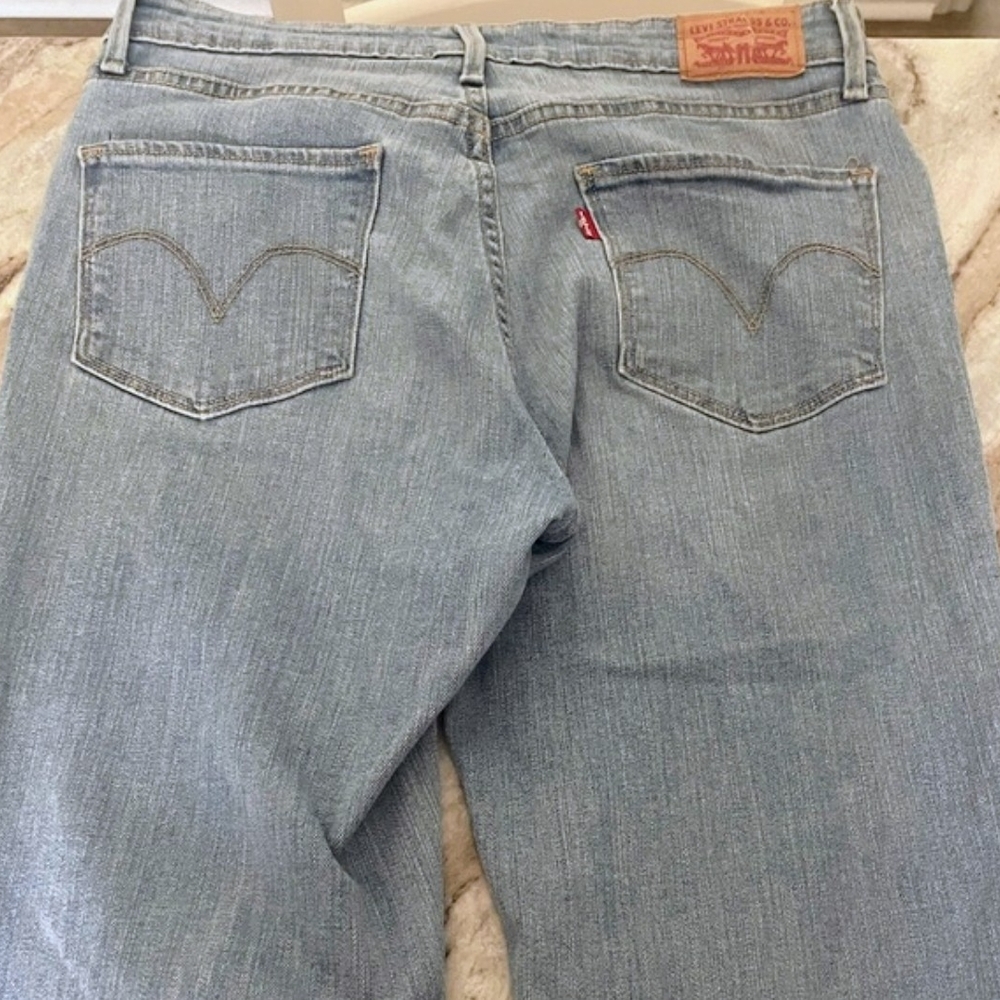 Levi's | Light Blue Mid Rise Skinny Jeans - Picture 4 of 6